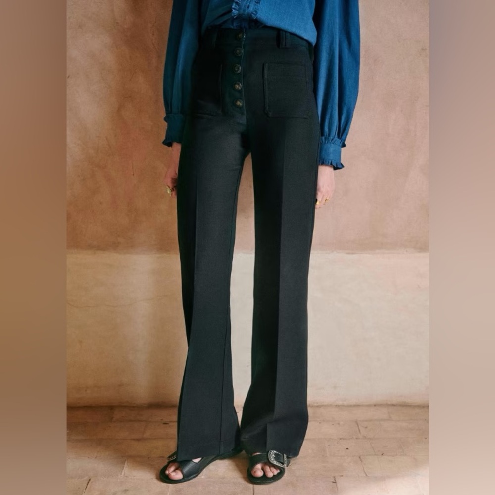 Sézane Chuck trousers in black